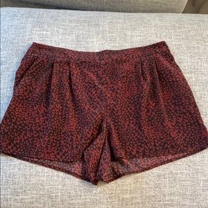 Cute funky F21 shorts with pockets!